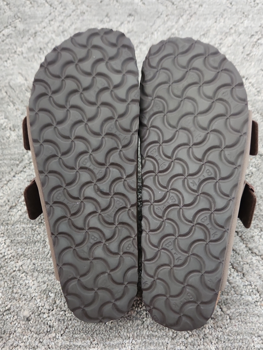 🖤 Practically New Birkensrock Sandals - Picture 4 of 5